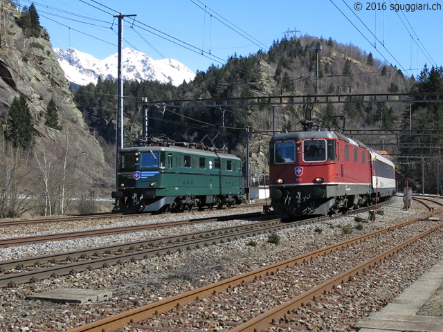 SBB Ae 6/6 11411 'Zug' e Re 4/4 II 11172